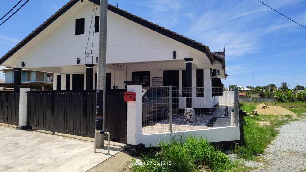 Hadeera Minimalis Family Homestay Kuala Terengganu Esterno foto